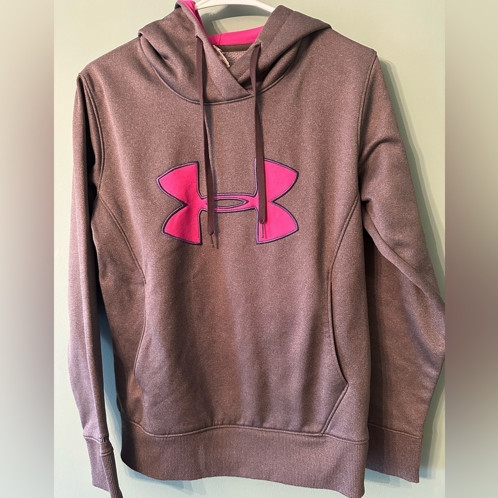 Under Armour hoodie size medium